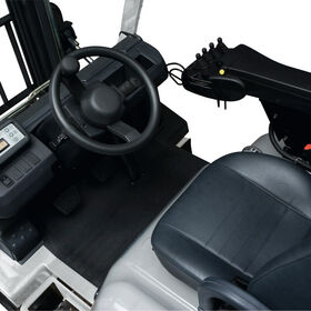 UniCarriers DX - vyladěná ergonomie a řada inovativních bezpečnostních a výkonových technologií.